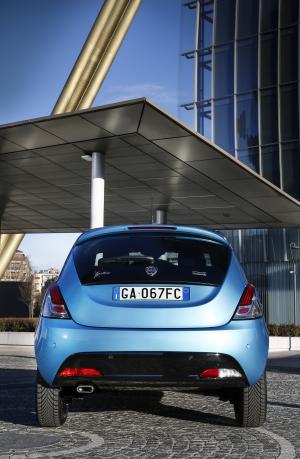 Lancia Ypsilon Hybrid EcoChic Maryne 2020 года 